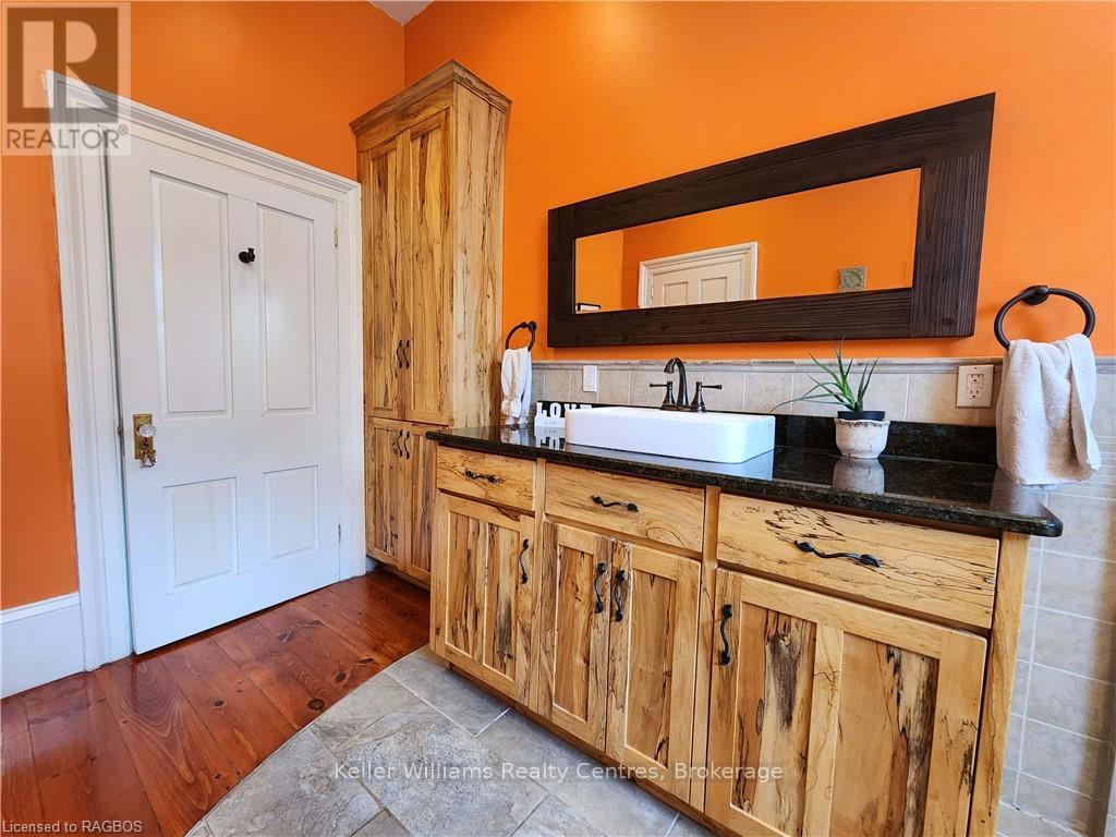 484 Carlisle Street — photo 21 of 43