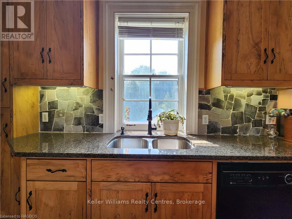 484 Carlisle Street — photo 38 of 43
